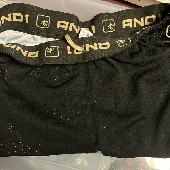 Men’s Basketball An1 Size Medium. Preowned) - Picture 1 of 9